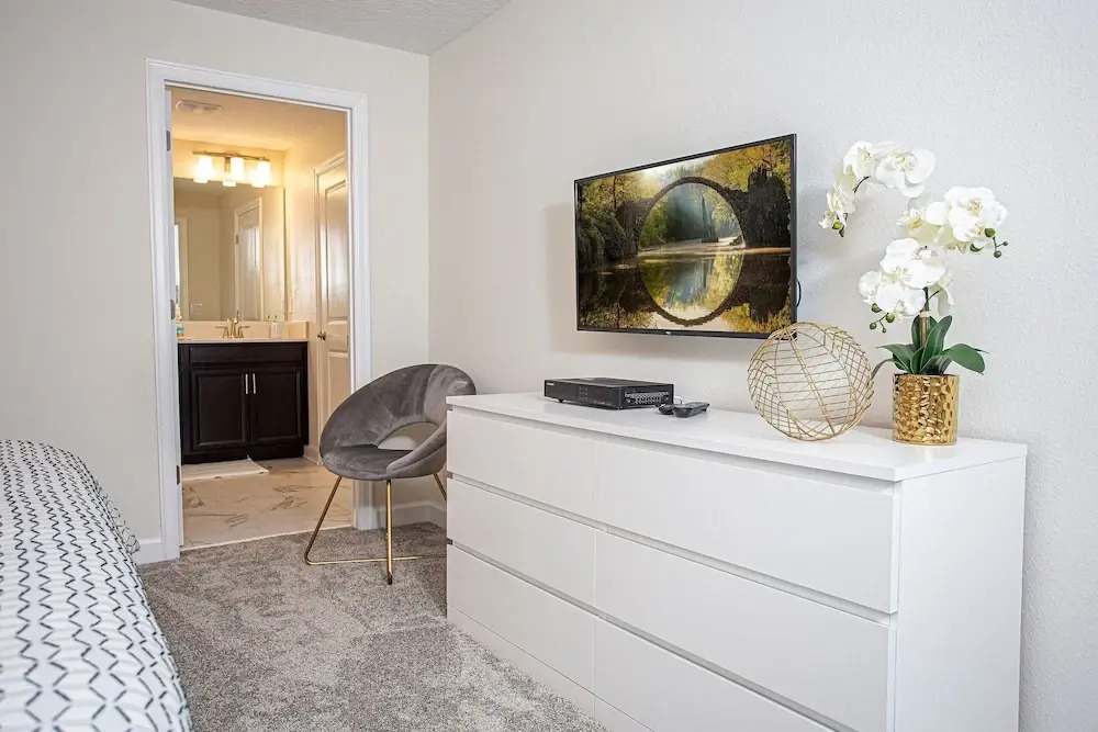 396 - 4bd/3ba Luxurious Homechampions Gate Resort