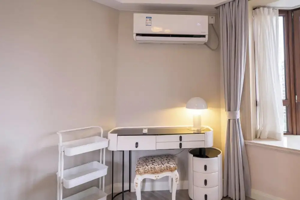 Tyms 1BR APT Gubei International Garden