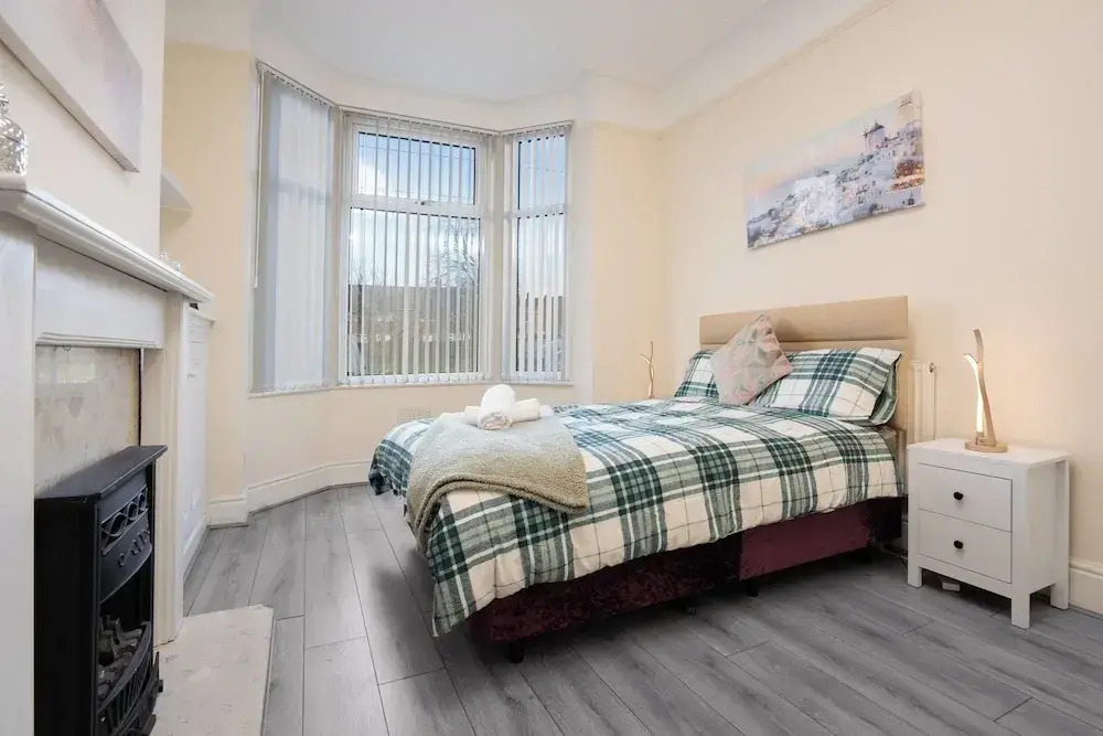 Spacious 4-bedroom Manchester Retreat With Garden