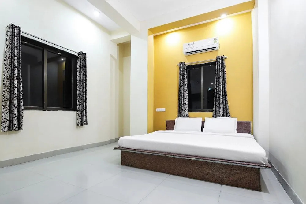 Spot On 49840 Hotel Kamal Darshan