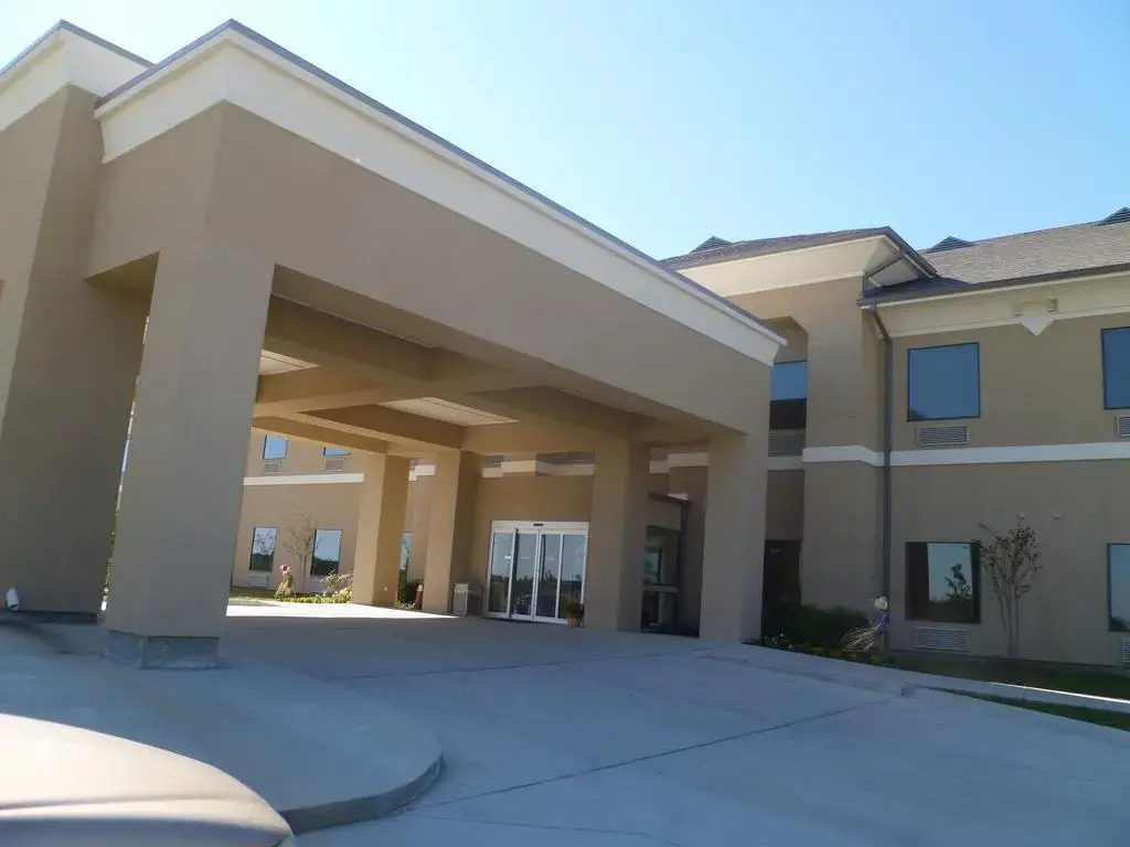 Ambassador Inn & Suites