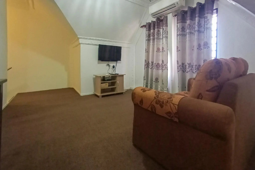 OYO 90247 Homestay Canada Hill