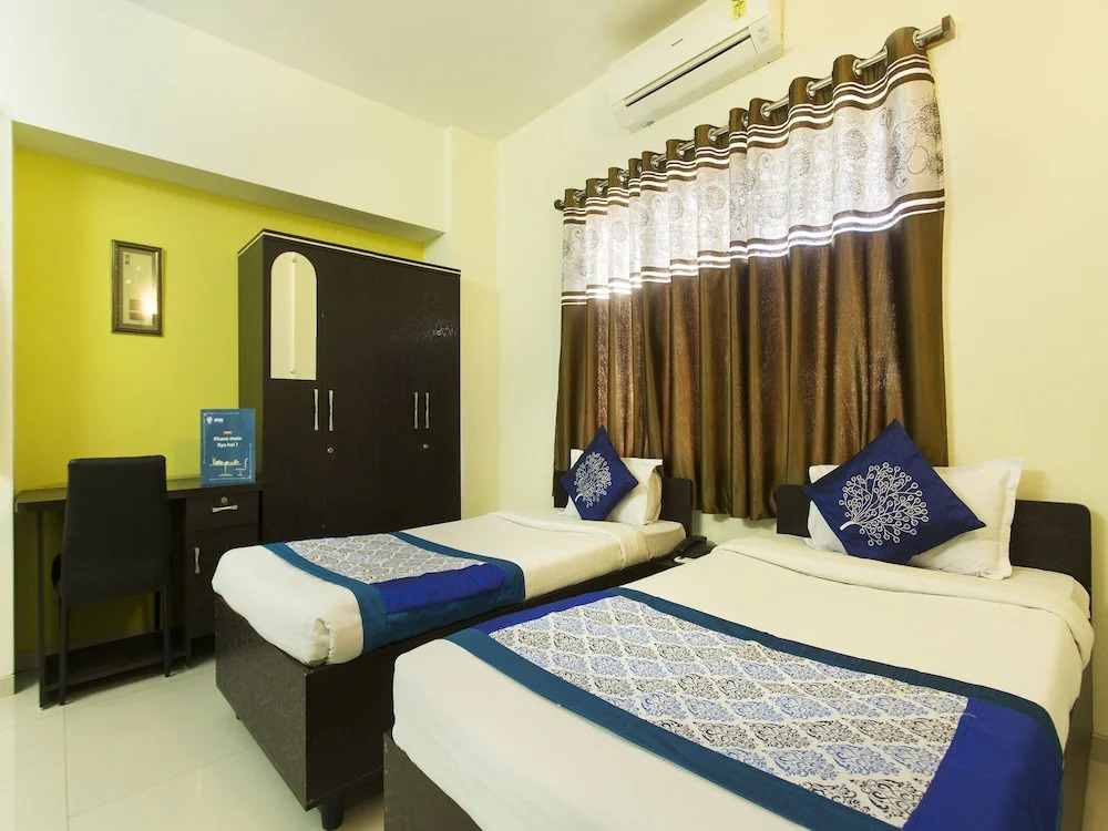 OYO 10221 Hotel E Serai