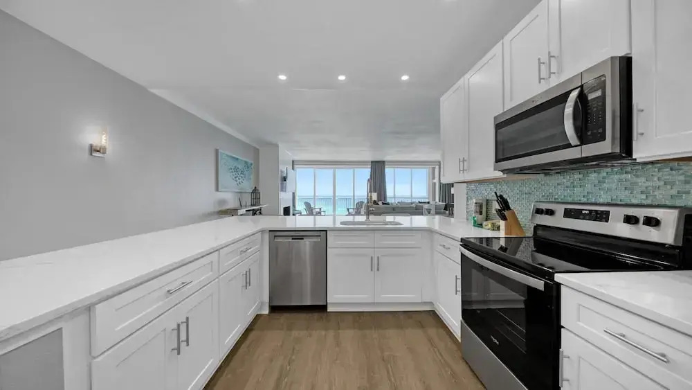Shoreline Towers 2124