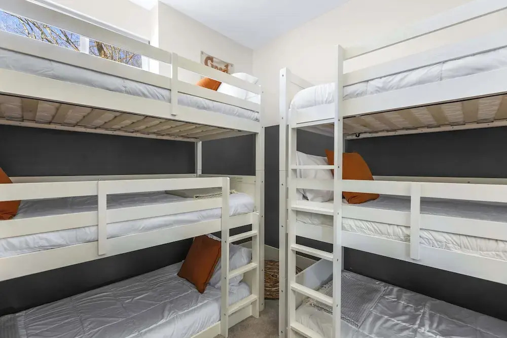 Bearcat Bungalows Two Homes One Rental, Sleep 22