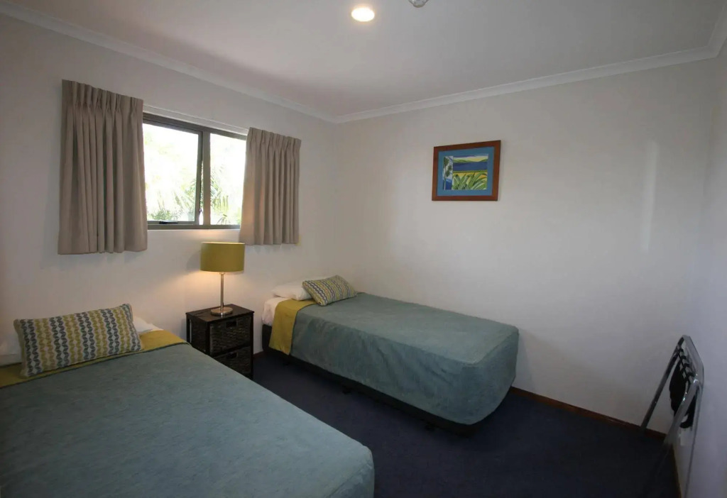 Breakers Motel
