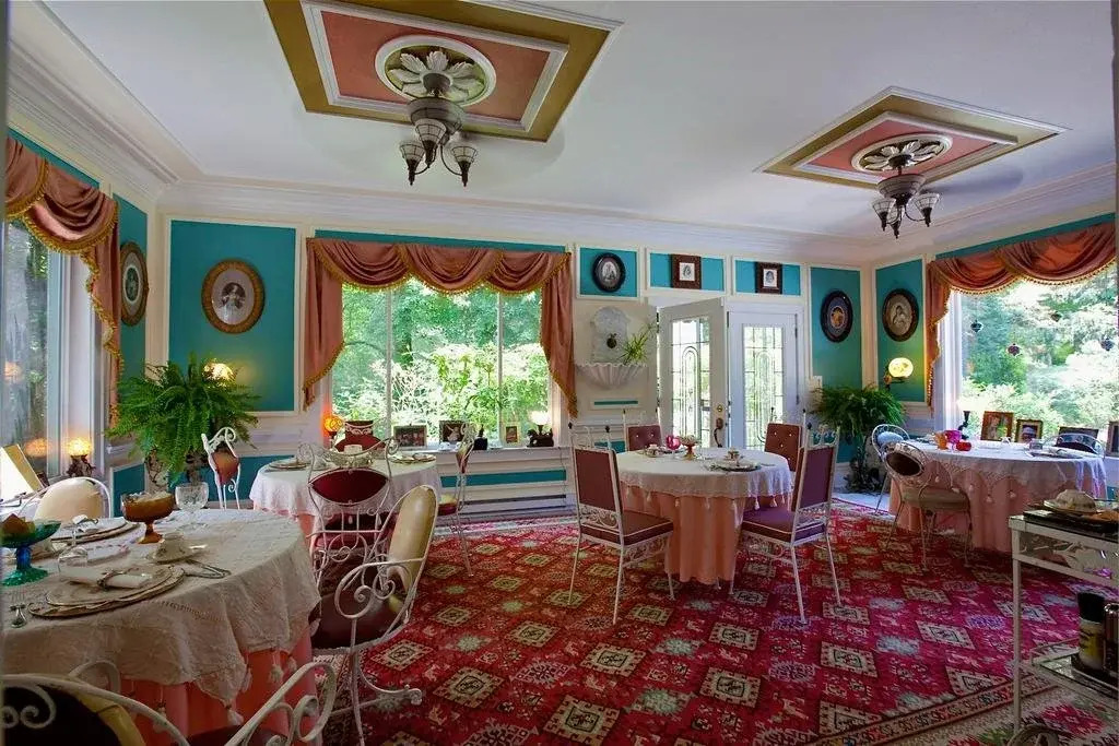 Melange Bed & Breakfast