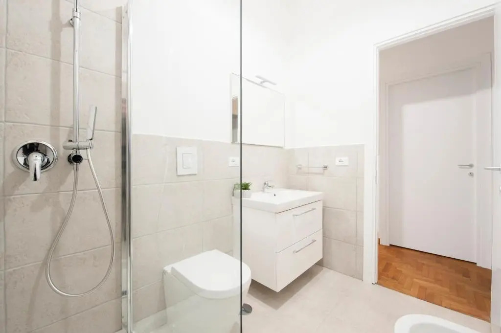 White Flat Labicana