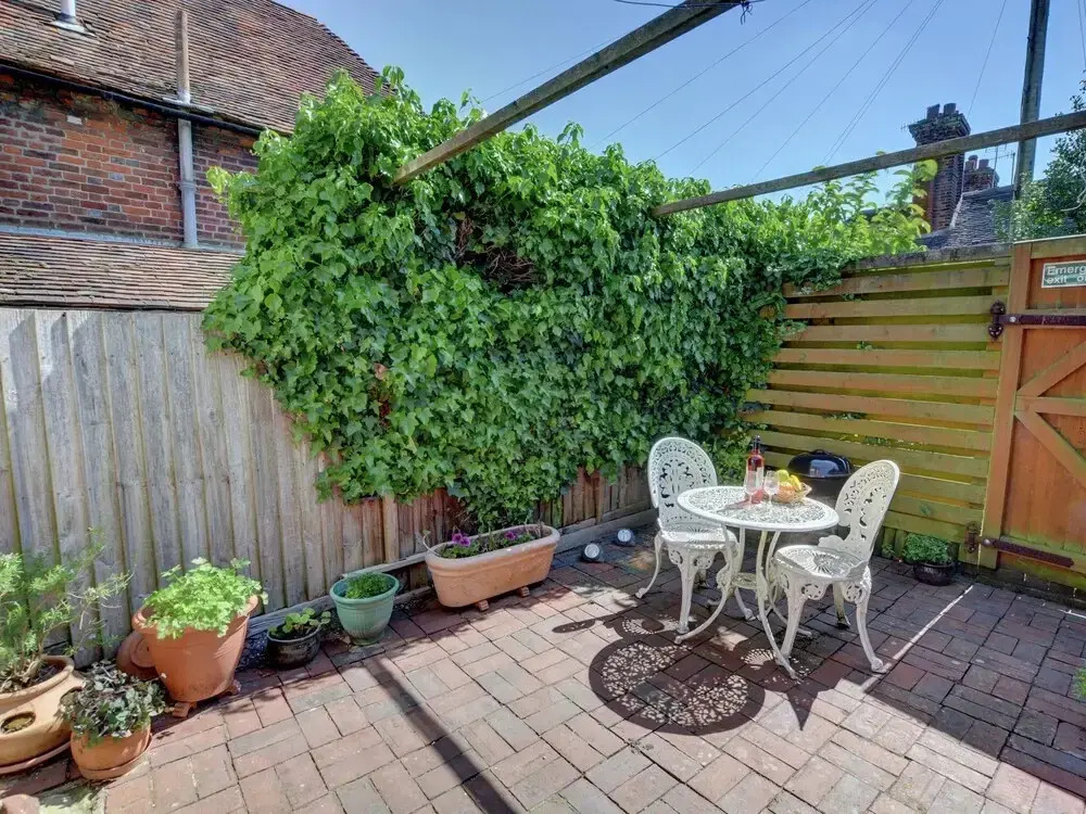 Exclusive Holiday Home in Canterbury Kent with Garden