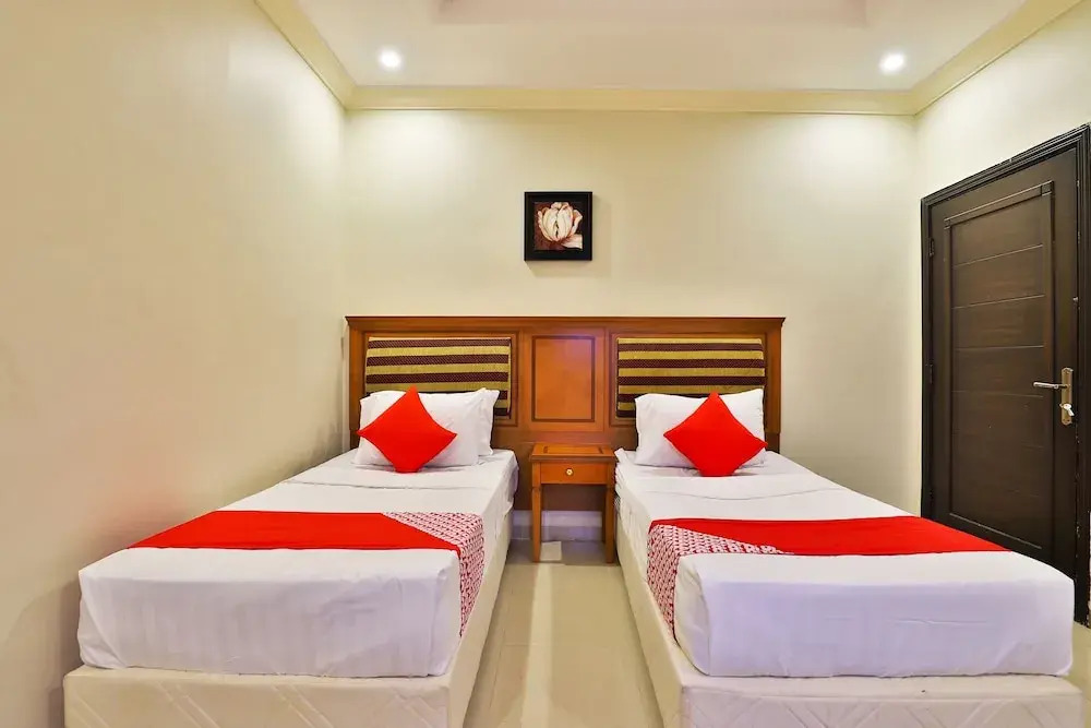 OYO 161 Middle East Suite