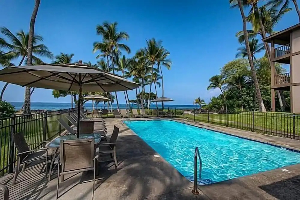 Kona Isle E23