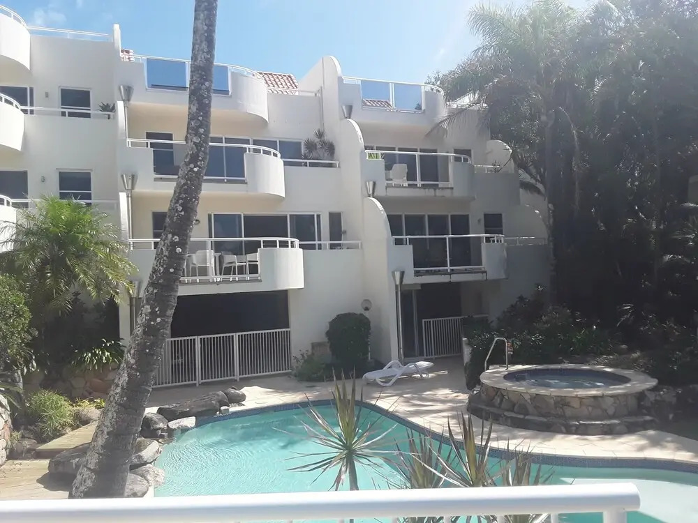 Sunshine Beach Luxe Apartment