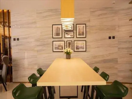 City Comfort Inn