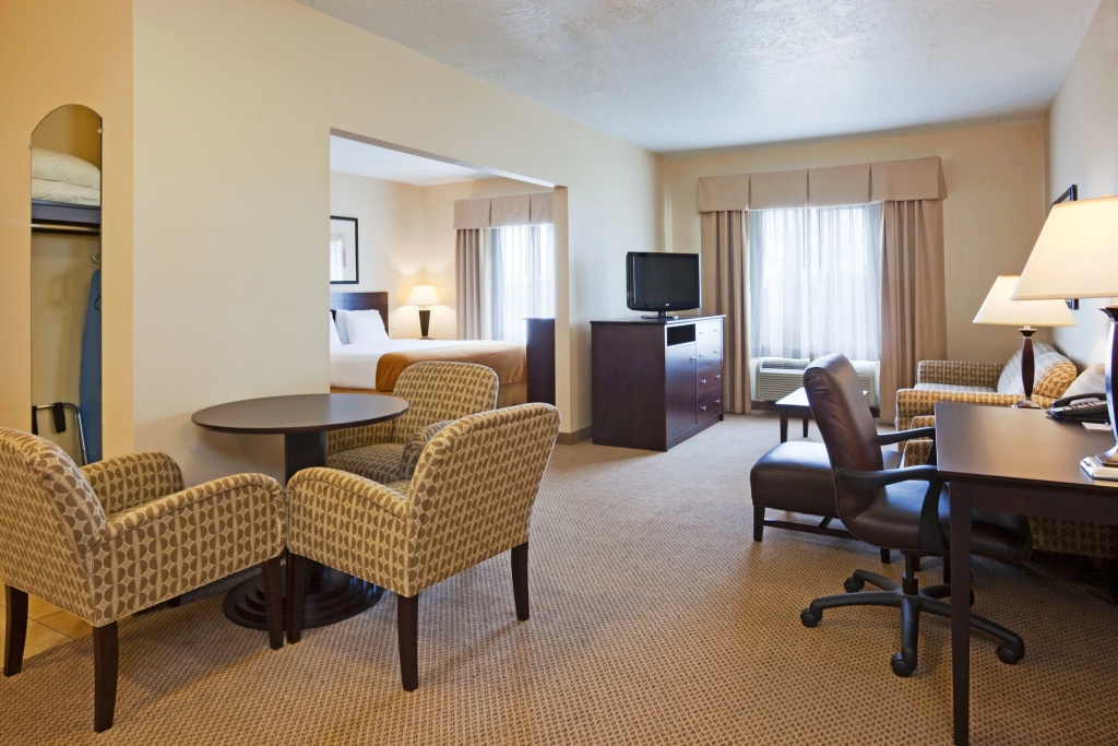 Holiday Inn Express Hotel & Suites Sioux Falls-Brandon by IHG