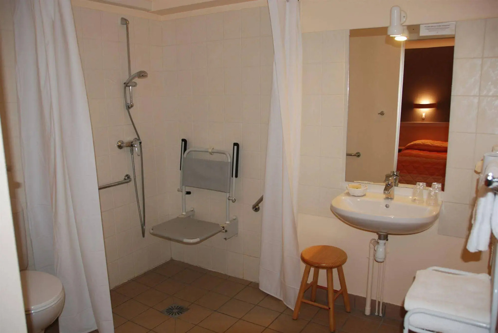 Logis Hôtel Bellevue