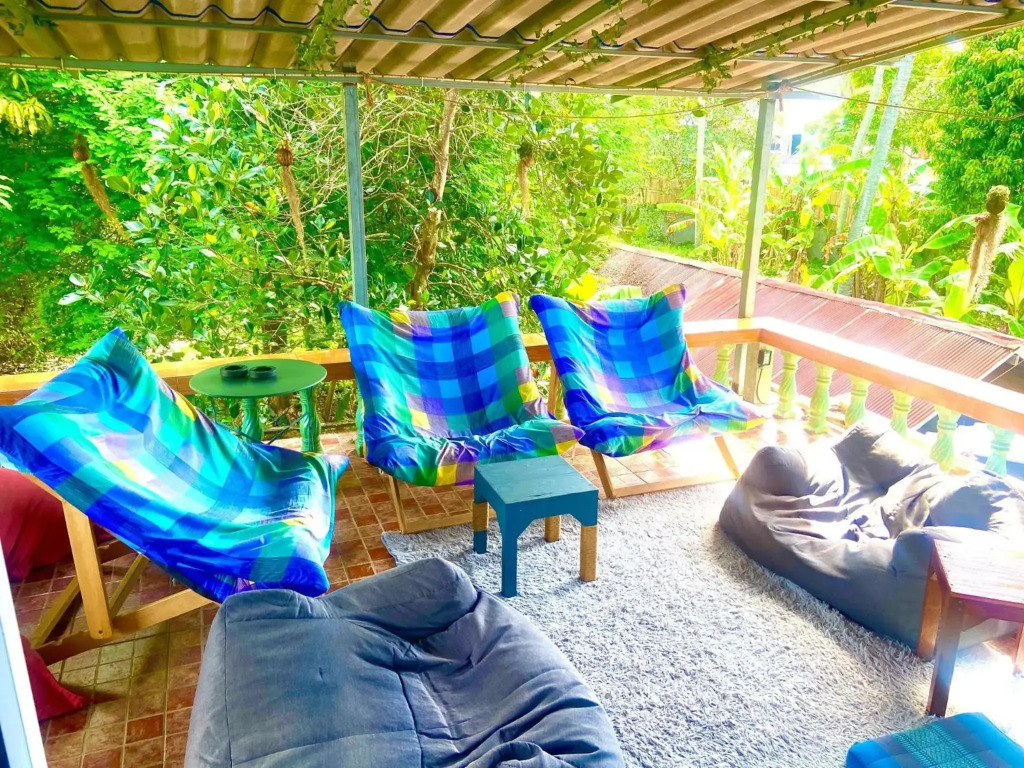 See Sea Backpackers House