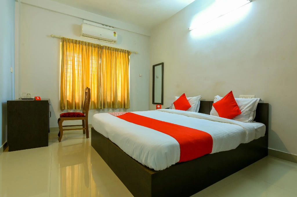OYO Flagship 16623 Kubeira Homestay