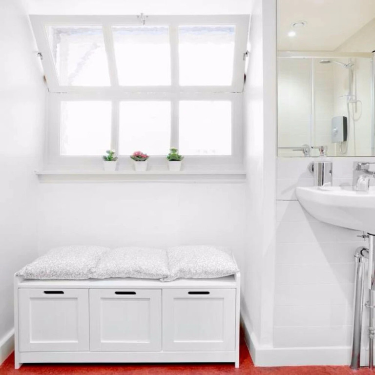 2 Bedroom Apartment on Royal Mile