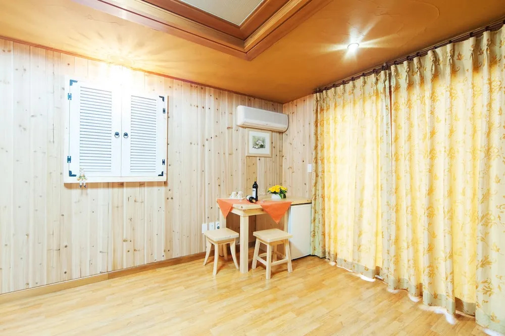 Nakwon Beach House