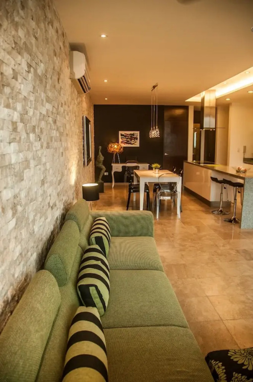DC 2201 -  2 BEDROOM + NEAR BEACH + STEPS from 5th AV. - Apts