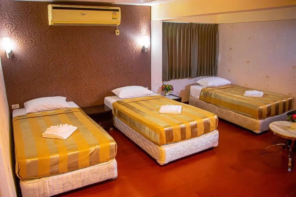 Visiting Card Hotel & Resort