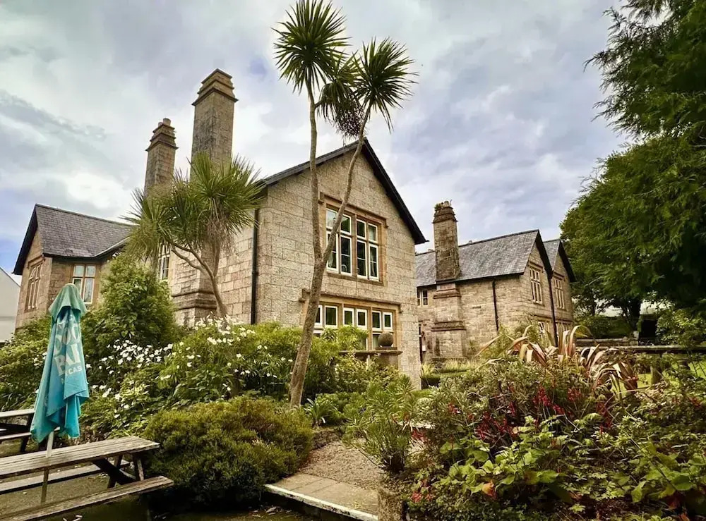 2 Bedroom Cornish Holidays For Penzance & St Ives