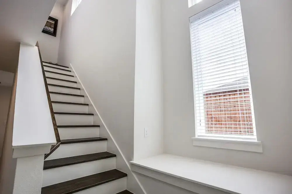 Upscale 2 bedroom Dallas TownHome