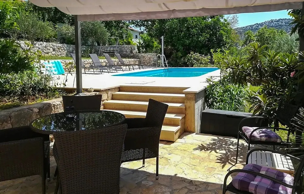 Beautiful Home in Vinisce With Wifi and 4 Bedrooms