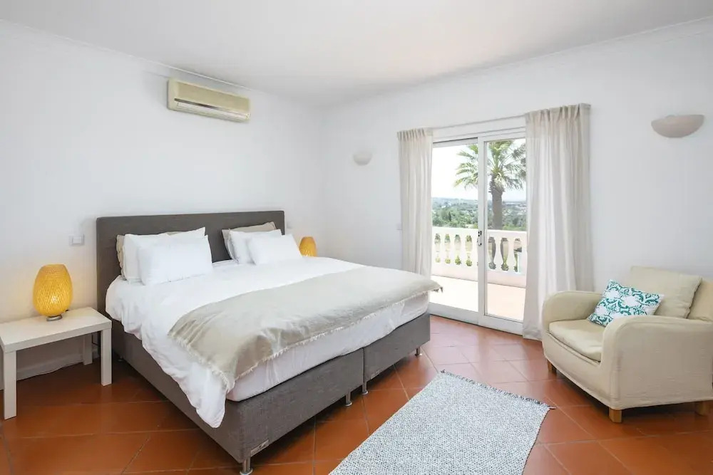 Romantic 3-bedroom Villa Near Carvoeiro