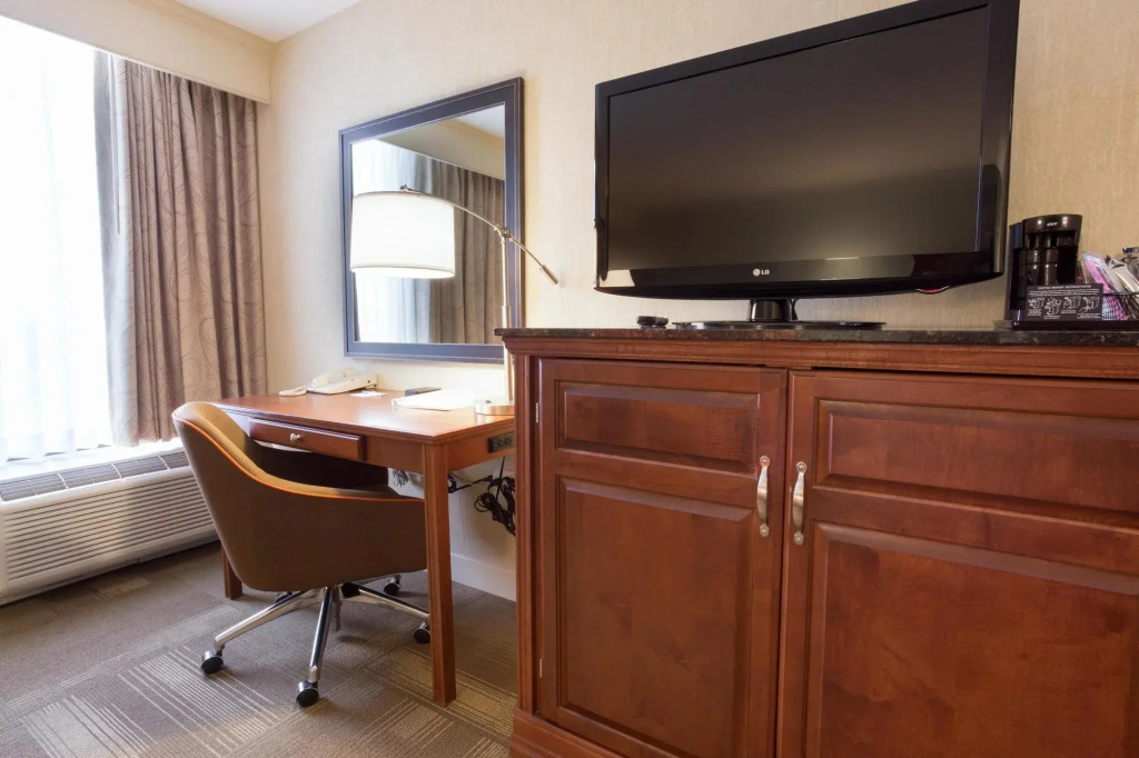 Spark by Hilton St Louis Southwest
