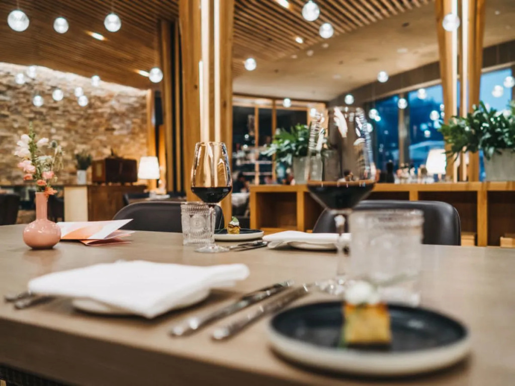 Peaks Place Apartment-Hotel & Spa 34068
