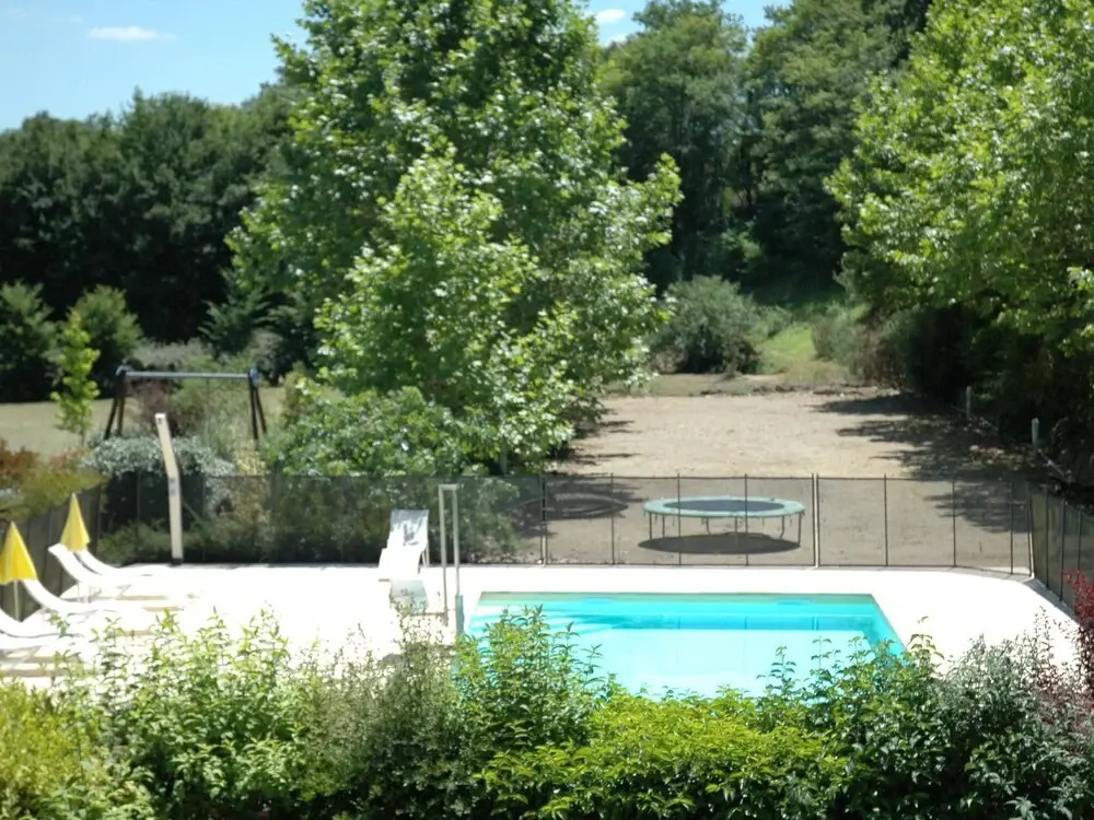Attached House With Garden for 2 People and a Baby in a Small-scale Park
