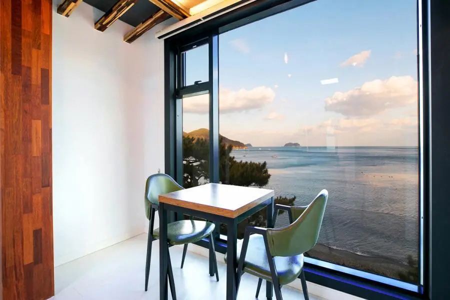 Geoje Big Sol Pension