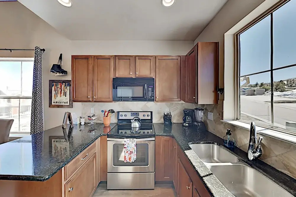 Granby Ranch 3br + Loft W/ Hot Tub Walk To Lifts 3 Bedroom Home