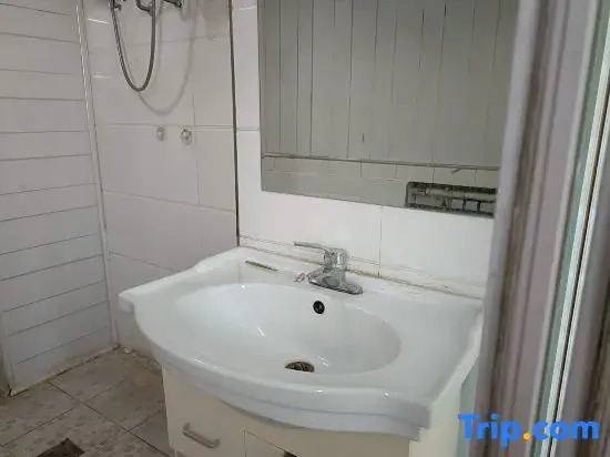 Xinyueju Hotel (Taiyuan Small Commodities Wholesale Market Store)