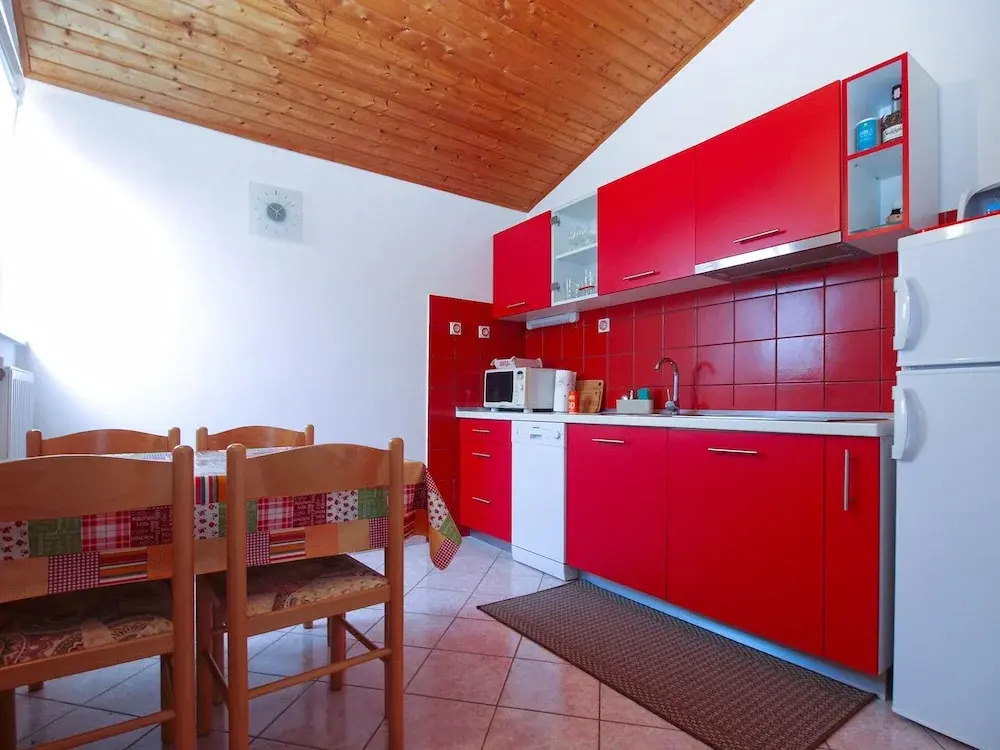 Apartment 1893