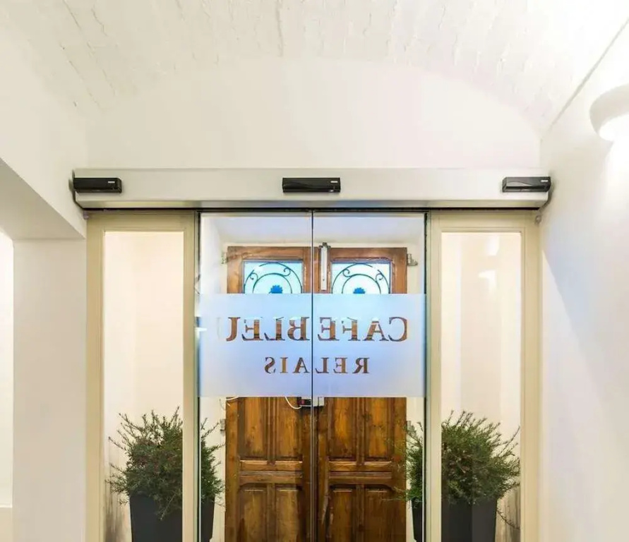 Cafe Bleu Relais