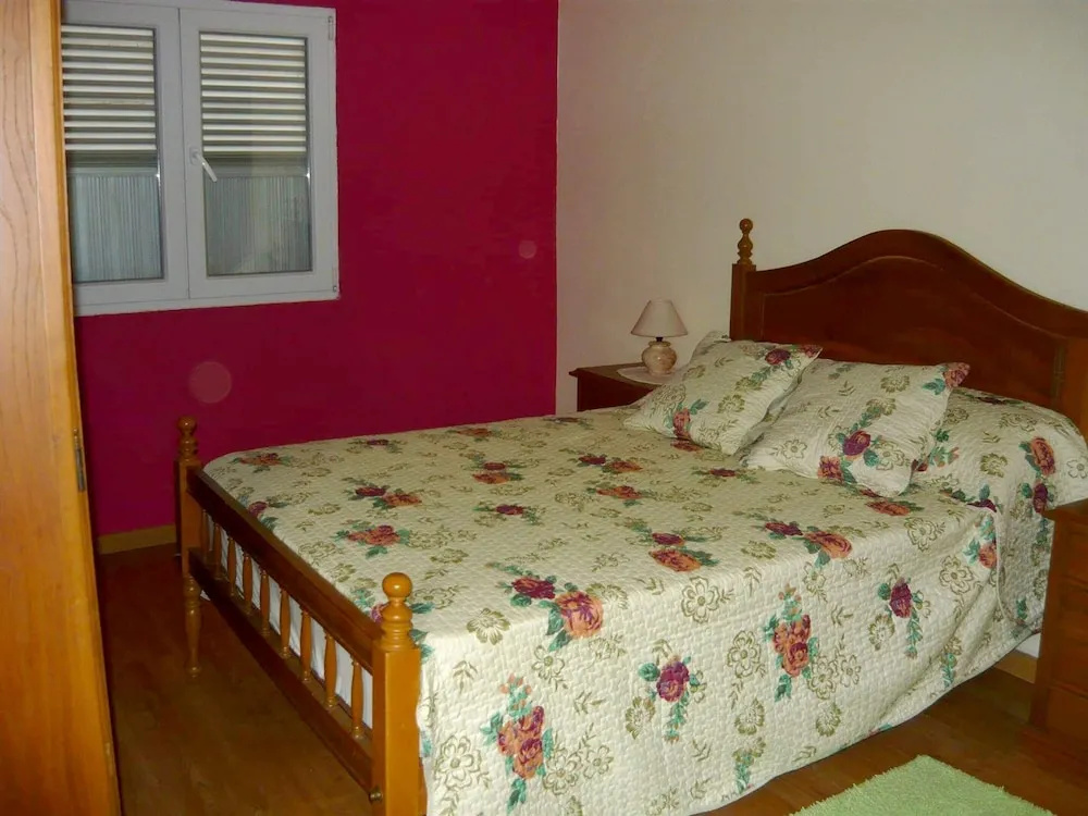 House With 4 Bedrooms in Bragança, With Furnished Terrace and Wifi Near the Beach