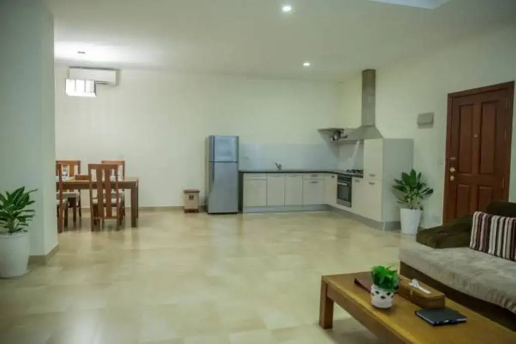 La Residence Suites
