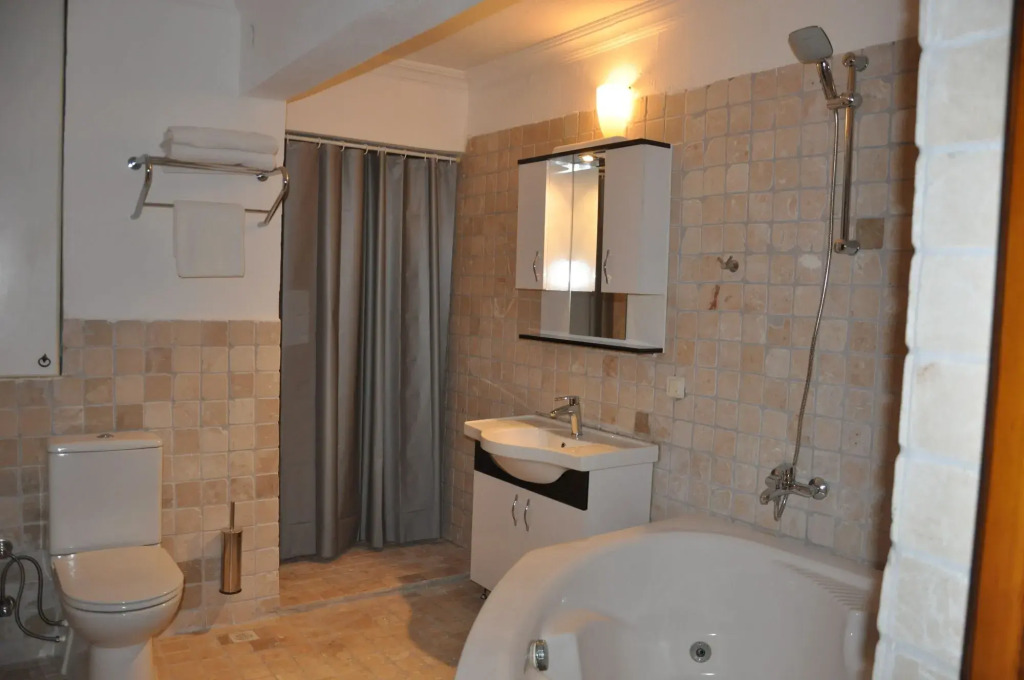 Pisces Hotel