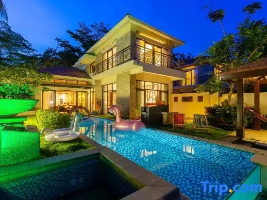 Yalong Bay Leshu Pool Villa