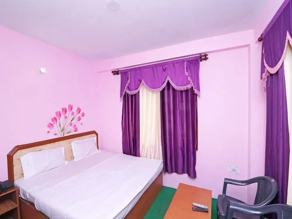 OYO 14238 Home Valley View Studios Hadimba Road