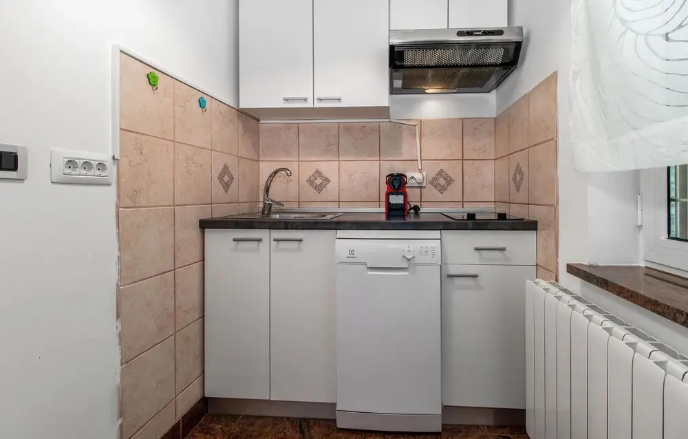 Amazing Apartment in Jadranovo With Outdoor Swimming Pool, Wifi and 2 Bedrooms