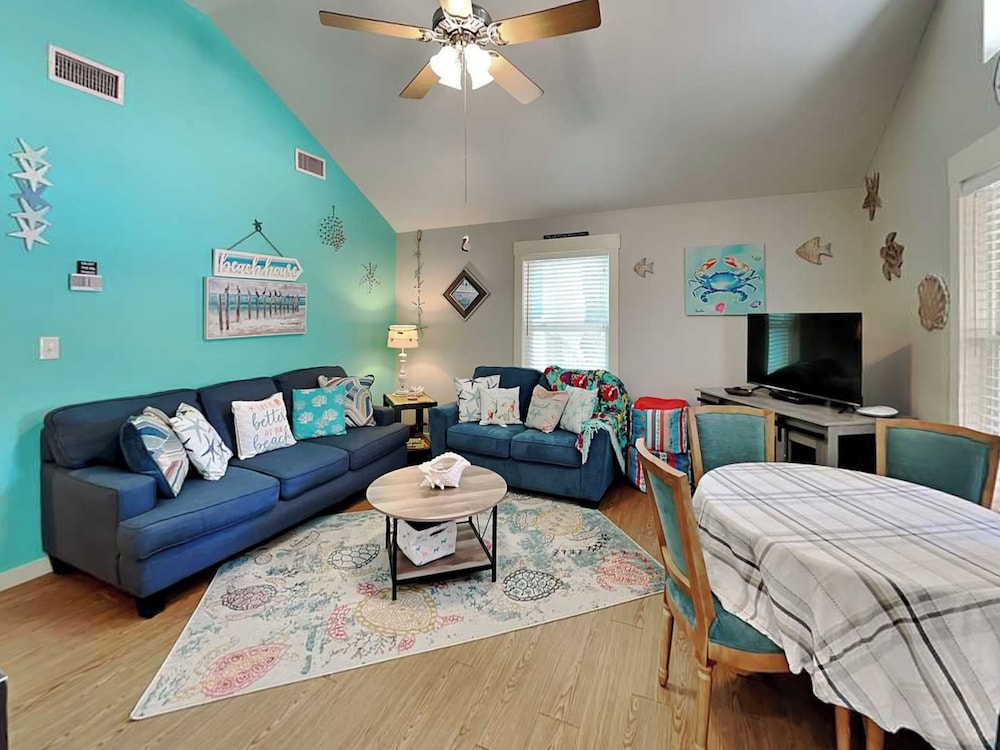 Casita de la Playa by Miss Kitty’s