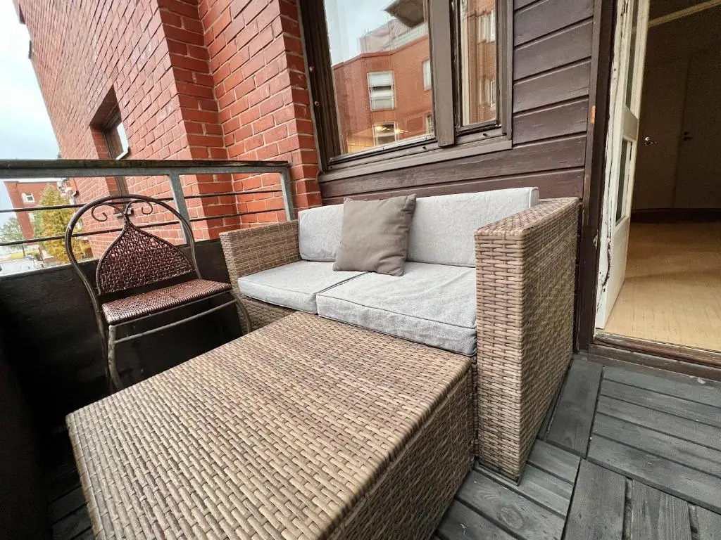 Oceanic & trendy two bedroom apartment with FREE parking