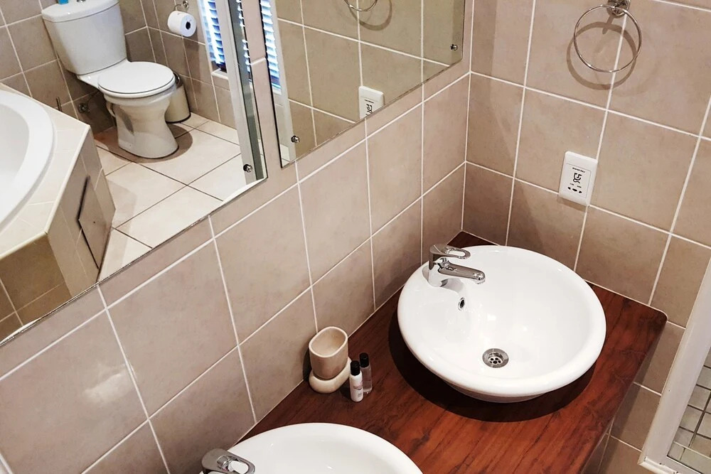 10 Mia Mia Self catering