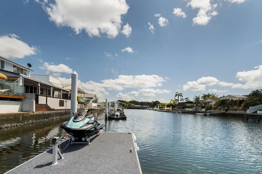 Modern Waterfront Retreat Private Pool Dock