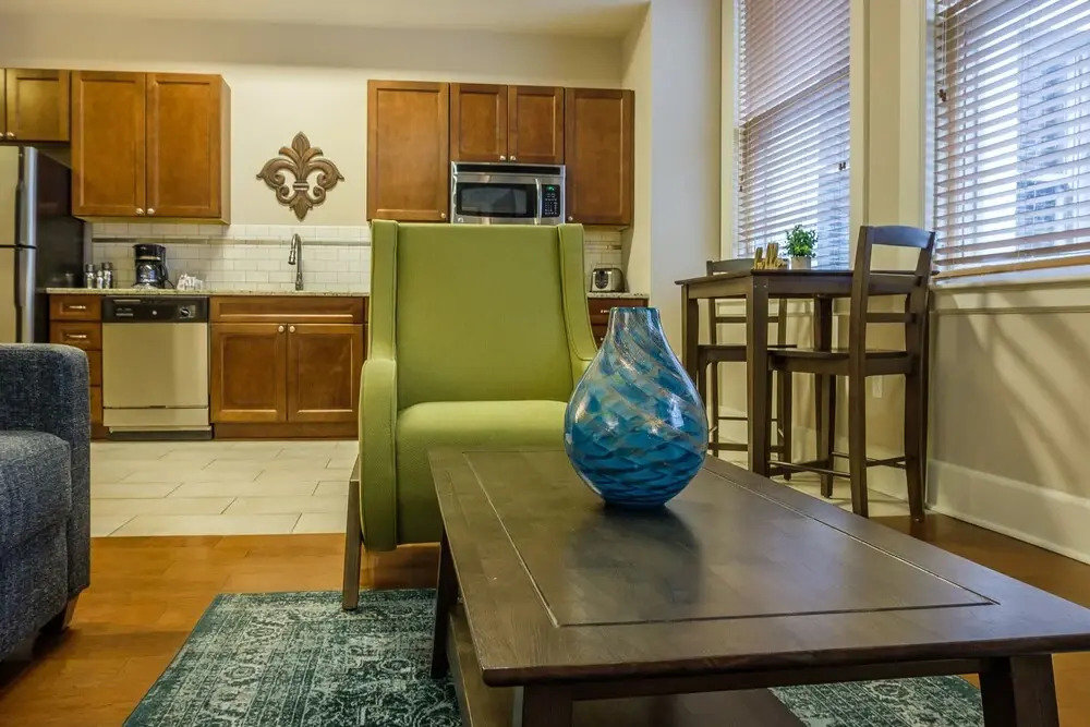 FRONTDESK Hibernia Tower Apts Downtown New Orleans