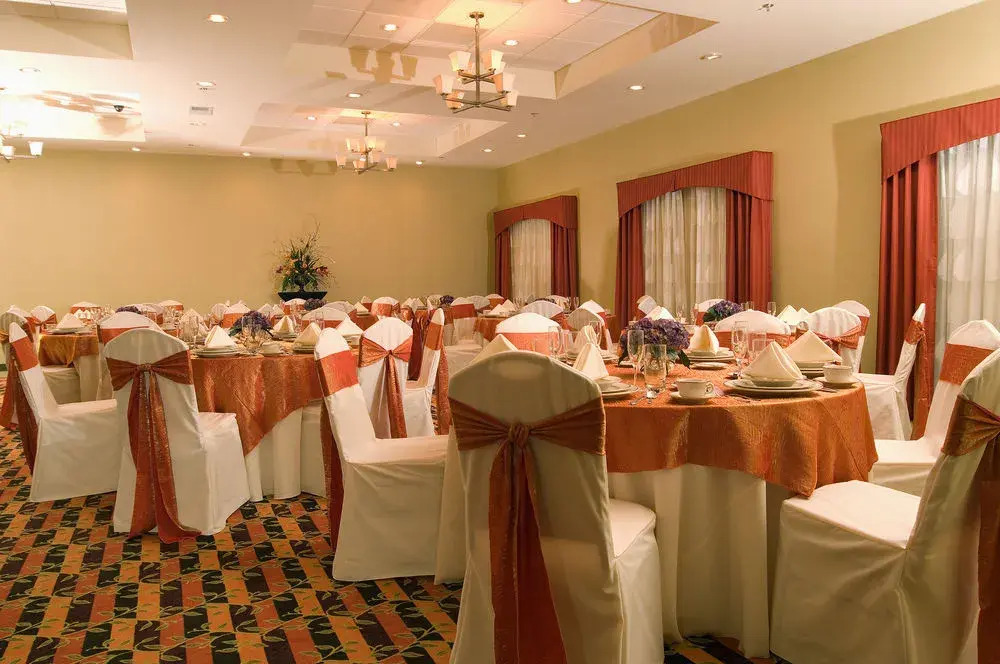 Holiday Inn Express & Suites Greenville-I-85 & Woodruff Rd by IHG