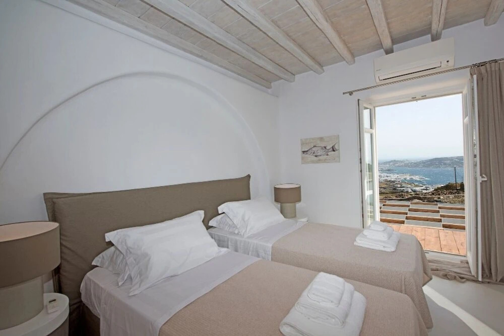 Villa Zircon 7 Bedroom Villa In Tourlos With Private Pool
